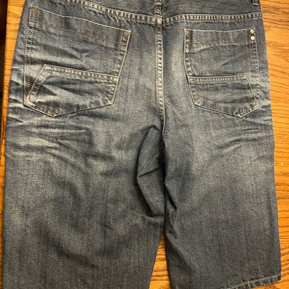 Mens shorts - Picture 2 of 3